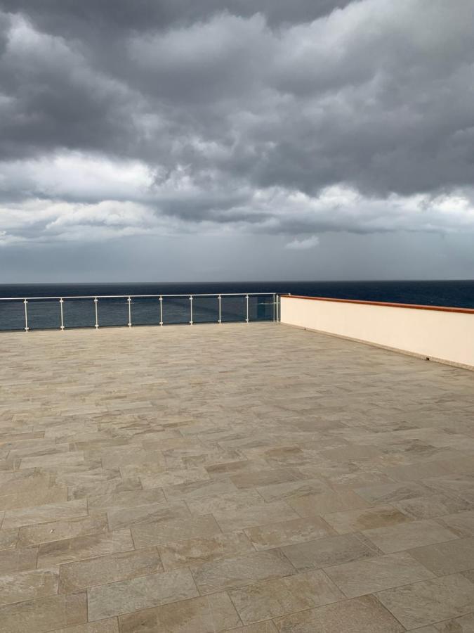 Apartamento La Porta Delle Eolie Capo dʼOrlando Exterior foto