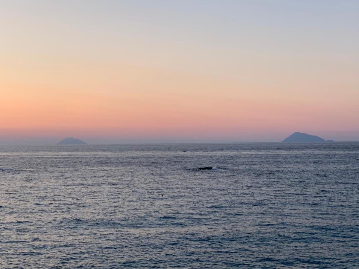 Apartamento La Porta Delle Eolie Capo dʼOrlando Exterior foto