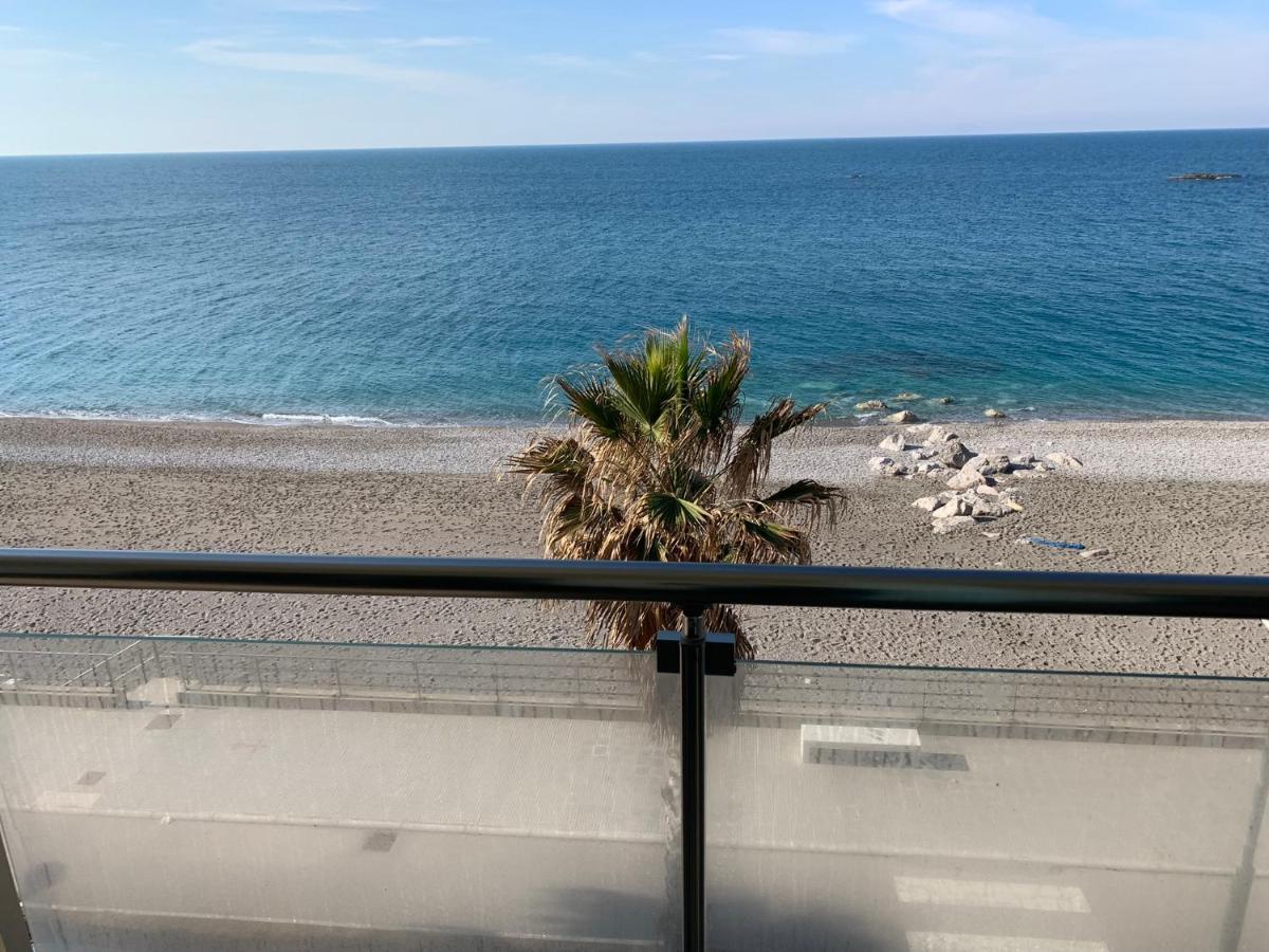 Apartamento La Porta Delle Eolie Capo dʼOrlando Exterior foto